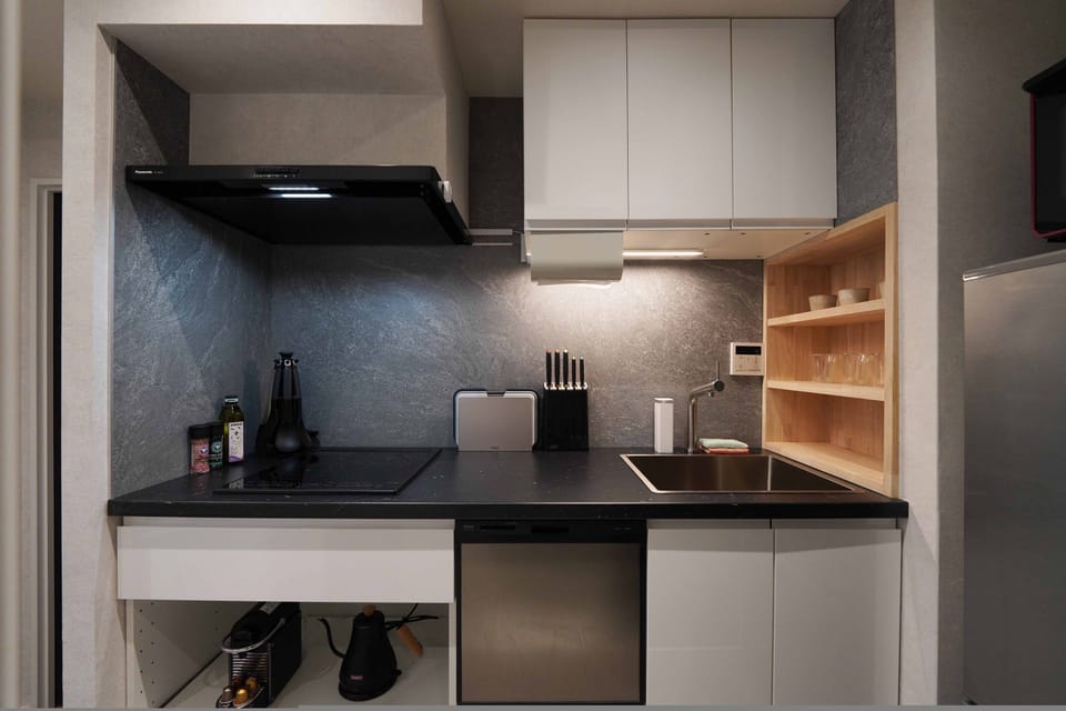 House | 1 bedroom, desk