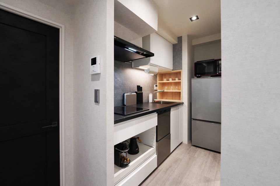 House | 1 bedroom, desk