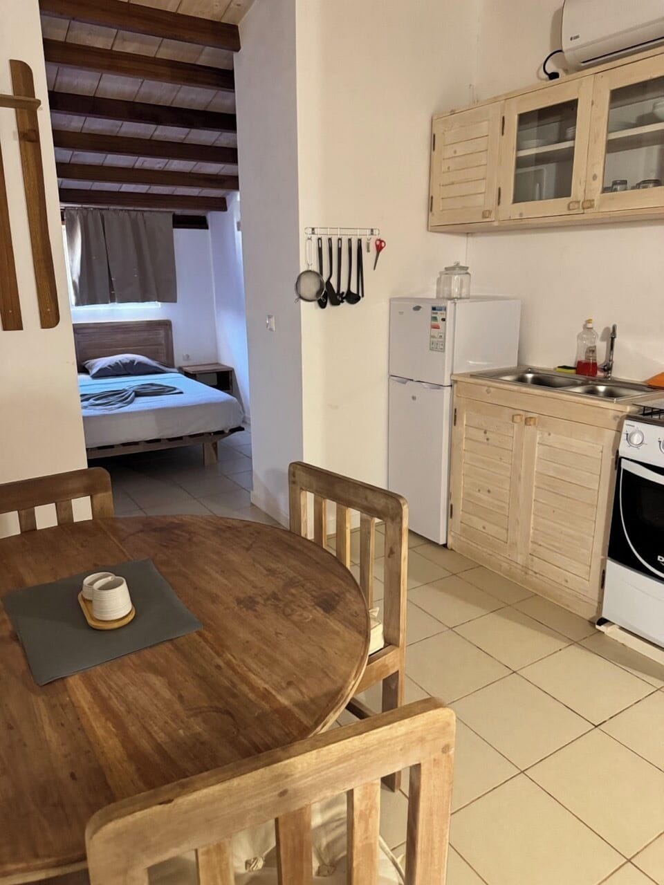 Basic Studio, Balcony, Sea View | Cribs (free), rollaway beds (free), WiFi (free), bed sheets