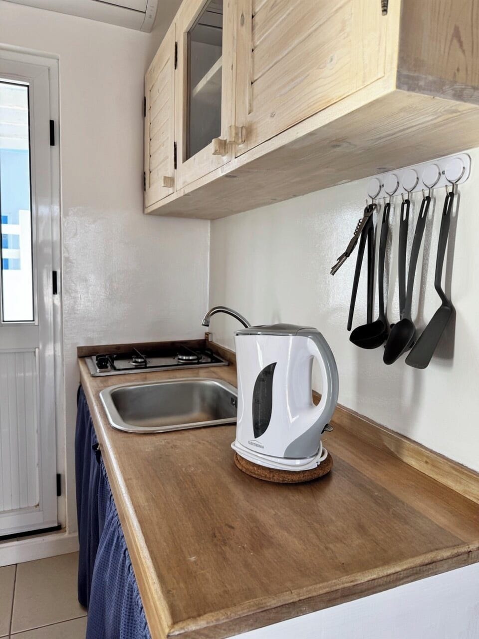 Basic Studio, Balcony, Partial Sea View | Private kitchen | Full-size fridge, highchair