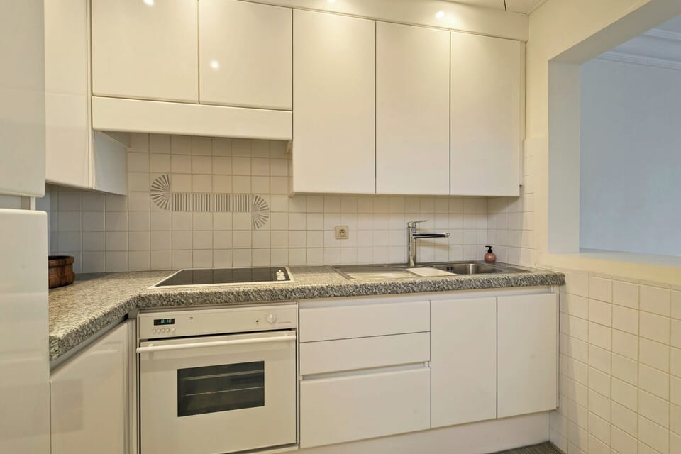 Apartment | Private kitchen | Electric kettle, toaster