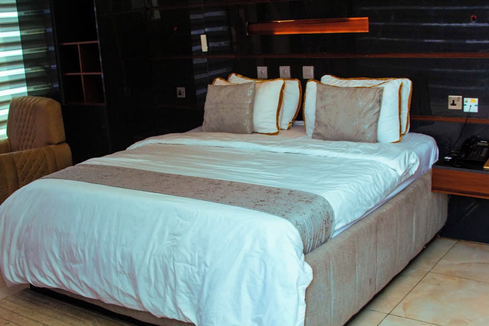 Comfort Room, Balcony, City View | Desk, laptop workspace, free WiFi