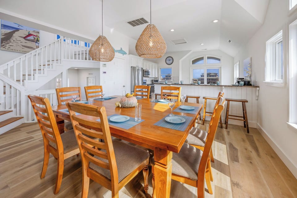 Surf or Sound Realty - 1212 - Zen - Dining Area -2