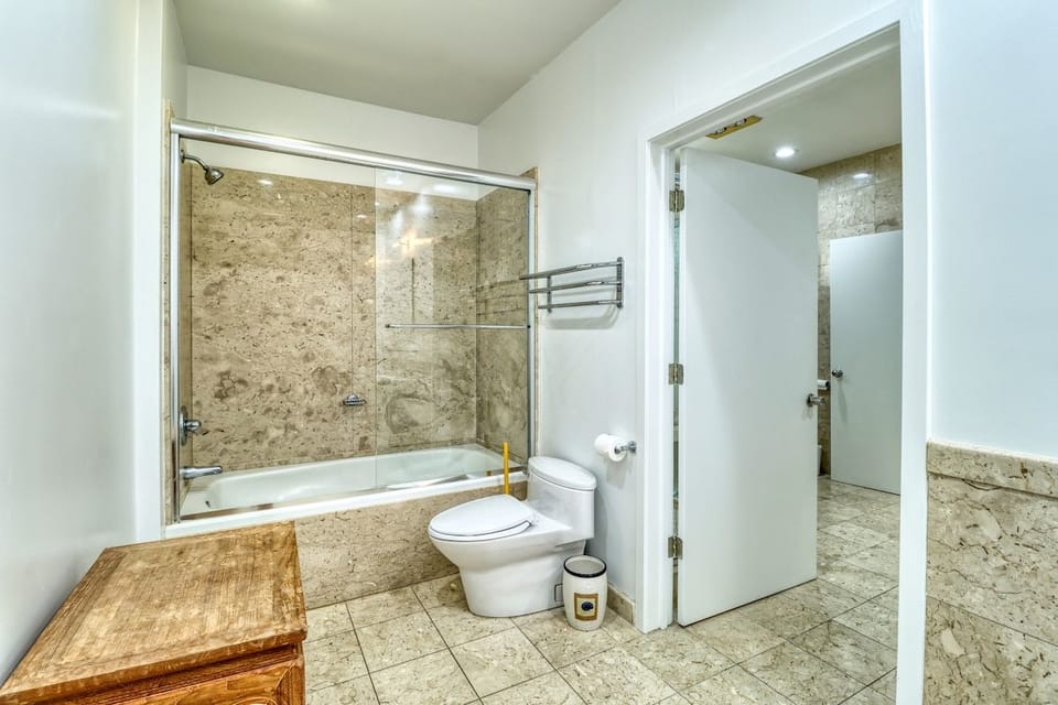 www.cherrygrovebeachhouses.com