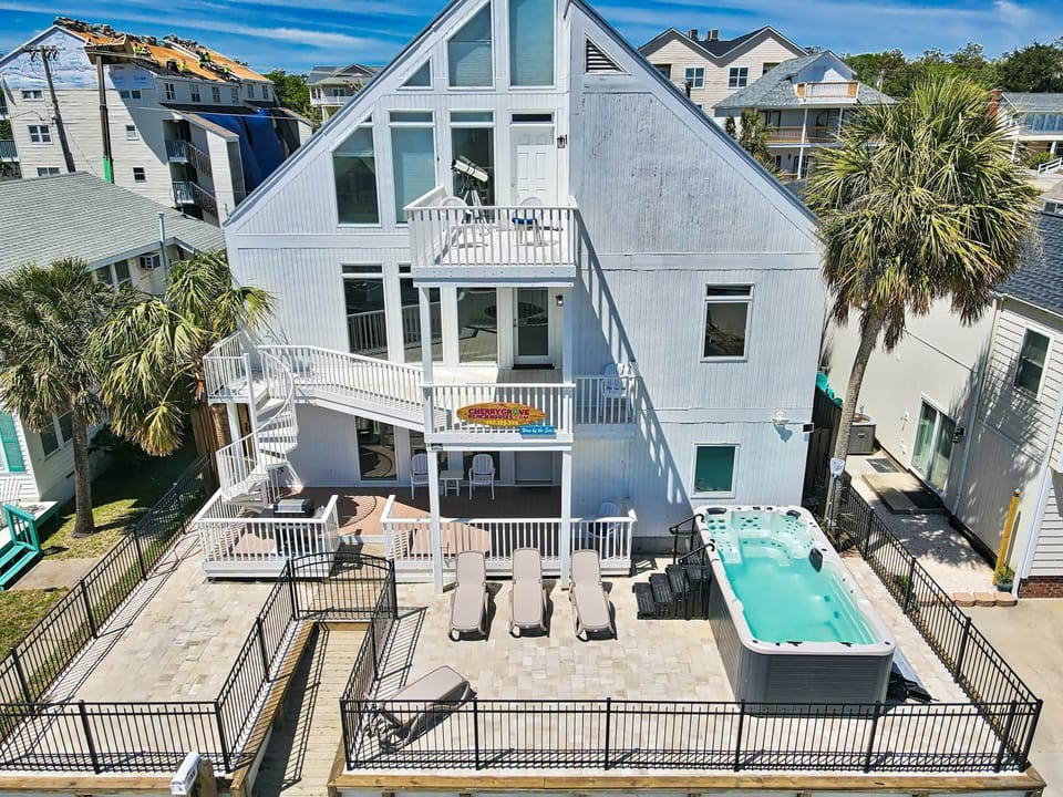 Wow By The Sea Vacation Rental North Myrtle Beach, SC (1)