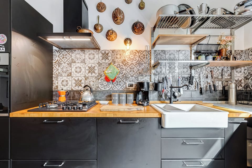 Apartment, 2 Bedrooms, Non Smoking, City View | Private kitchen | Full-size fridge, oven, stovetop, dishwasher