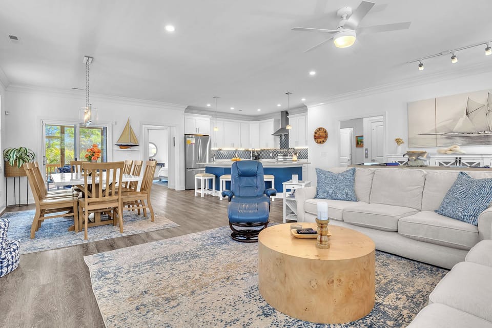 Living Area - Northwest