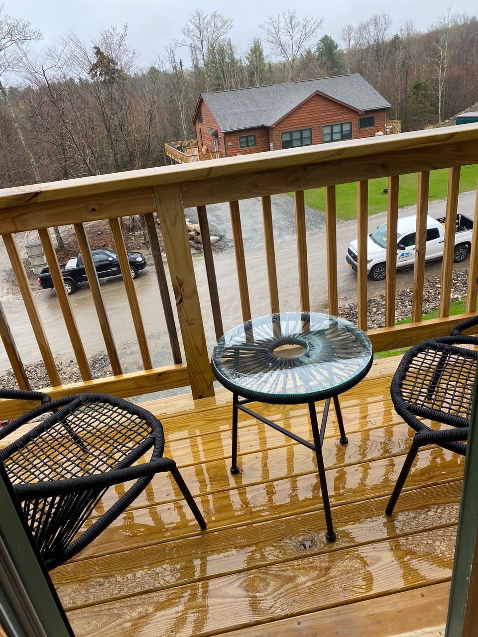 Balcony with seating for 2!
