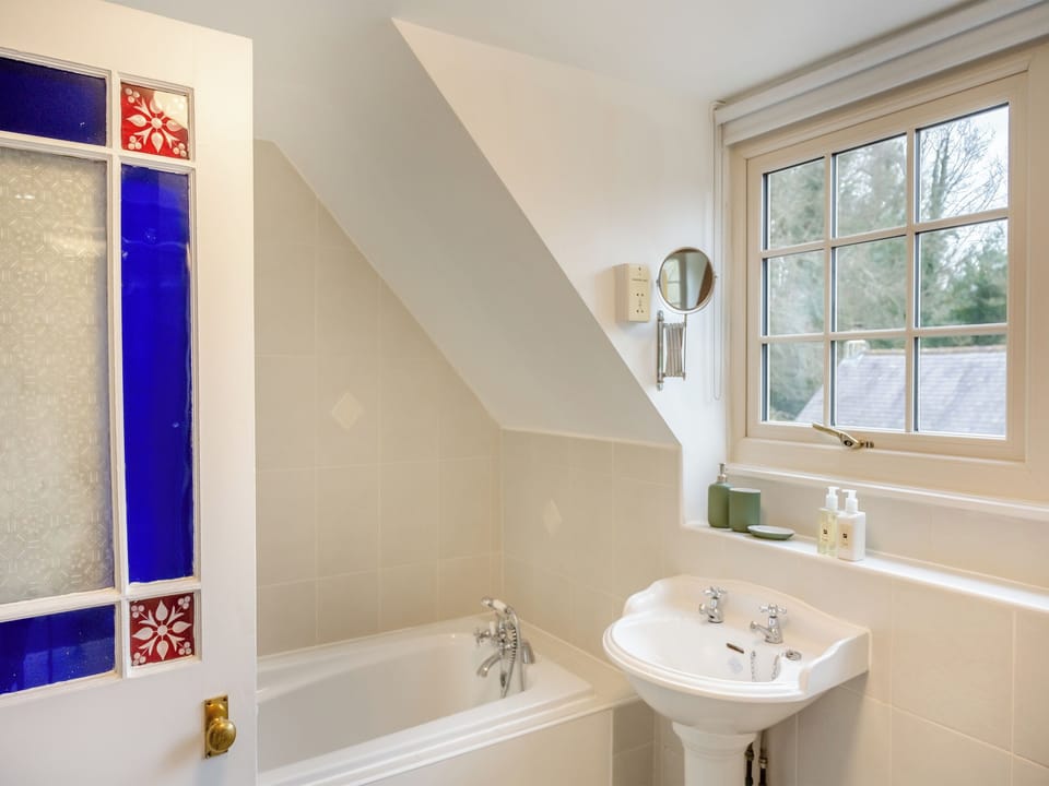 Bathroom | Steelclose Cottage - Steelclose Mill, Lintzford, near Rowlands Gill