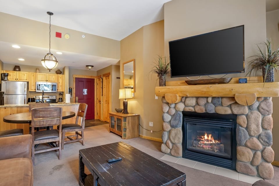 Indoors, Fireplace, Screen, Furniture, Living Room