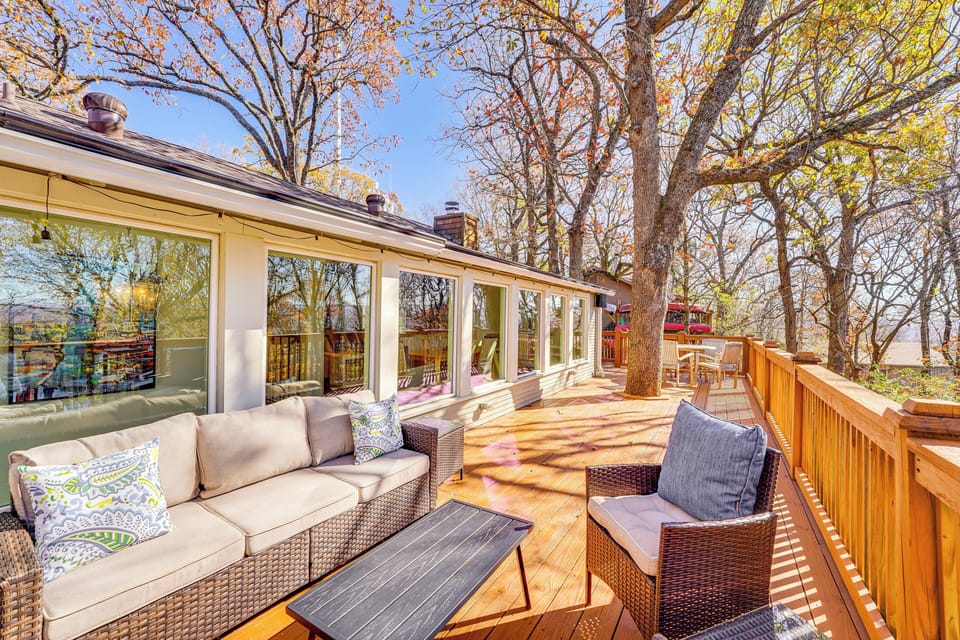 Furnished Deck