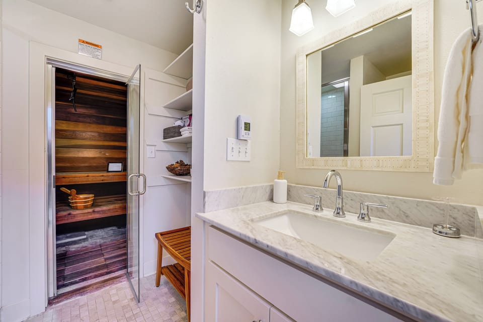 Full Bathroom | Basement Floor | Sauna