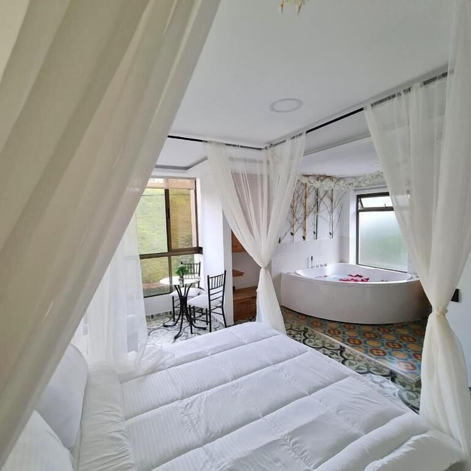 Premium bedding, down comforters, minibar, laptop workspace