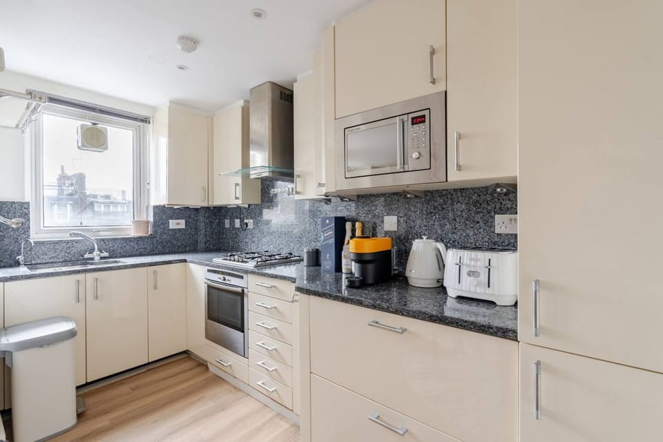 Kitchen area