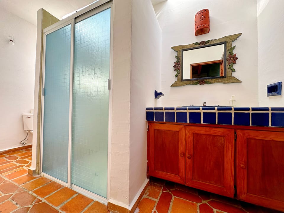 Family House, Lake View | Bathroom