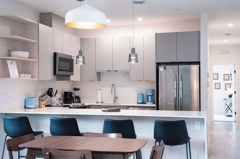 Condo | Private kitchen | Coffee/tea maker, toaster