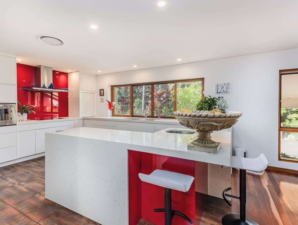 Comfort House, Ocean View | Private kitchen | Electric kettle, toaster, cleaning supplies, freezer