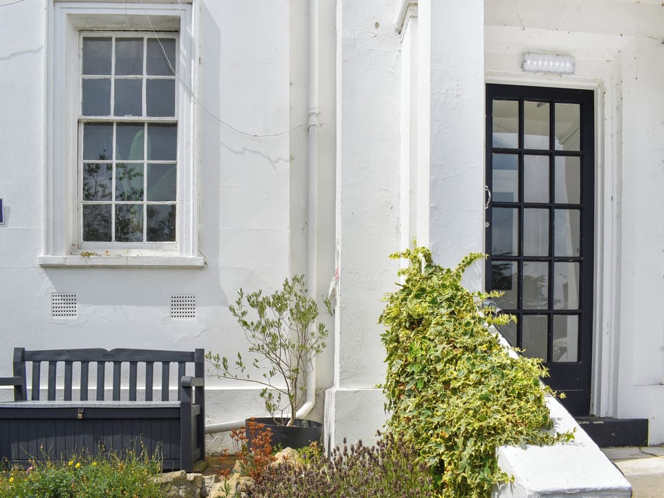 Exterior | Solent Charm, Ryde