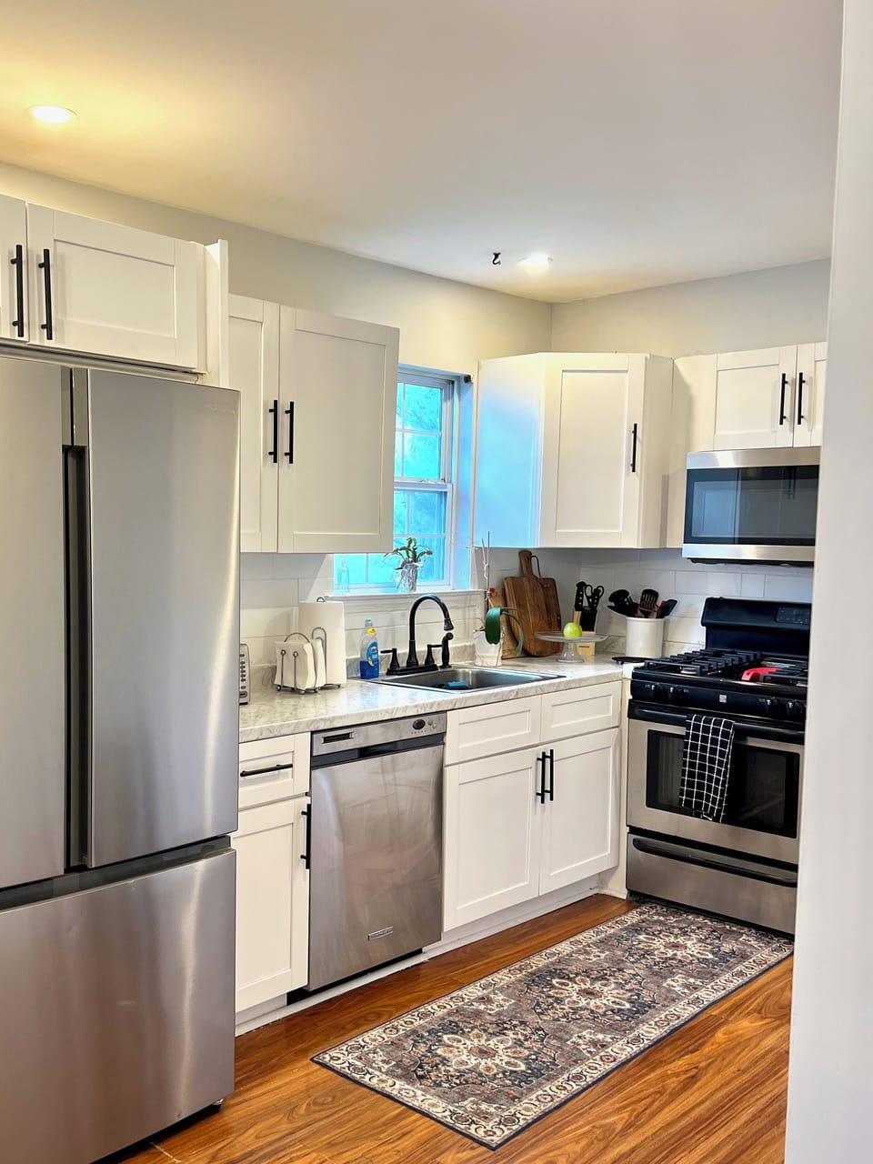 Fully Stocked Kitchen with appliances