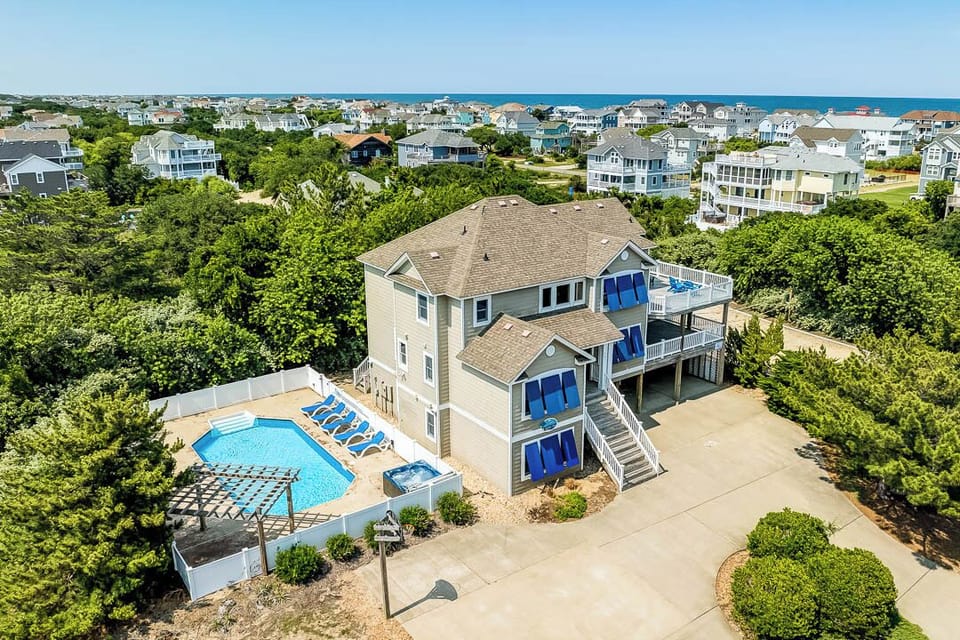 Front Aerial of Summer Breeze Too