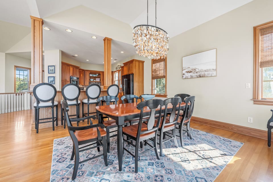 Dining Area - Top Level