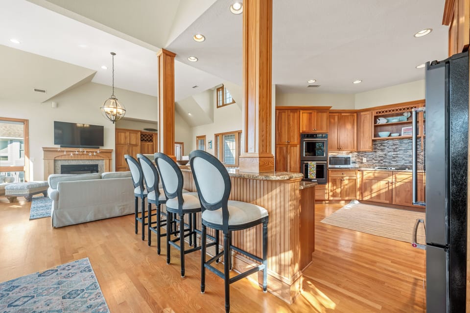 Kitchen Island - Top Level