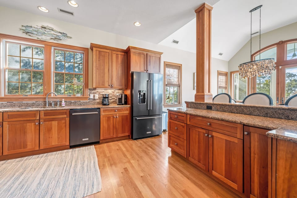 Kitchen - Top Level