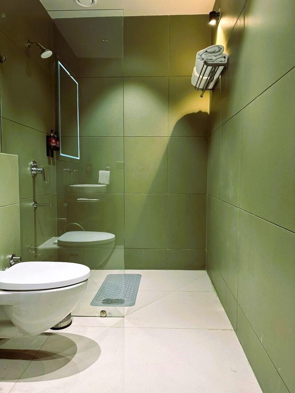 In-room safe, iron/ironing board, free WiFi