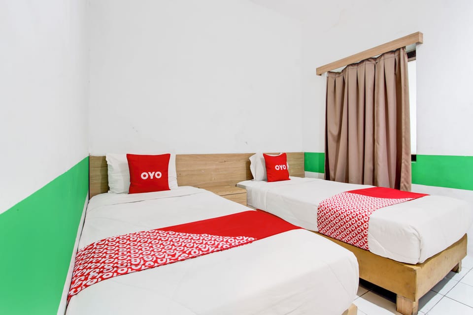 Deluxe Twin Room | Free WiFi, bed sheets