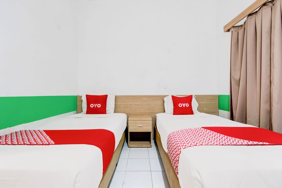 Deluxe Twin Room | Free WiFi, bed sheets