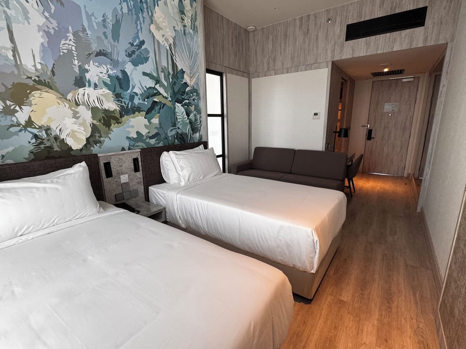 Deluxe Twin Room, City View | Premium bedding, in-room safe, desk, laptop workspace