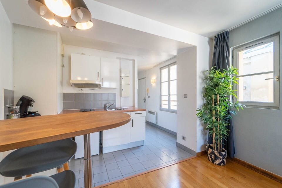 Apartment | Dining
