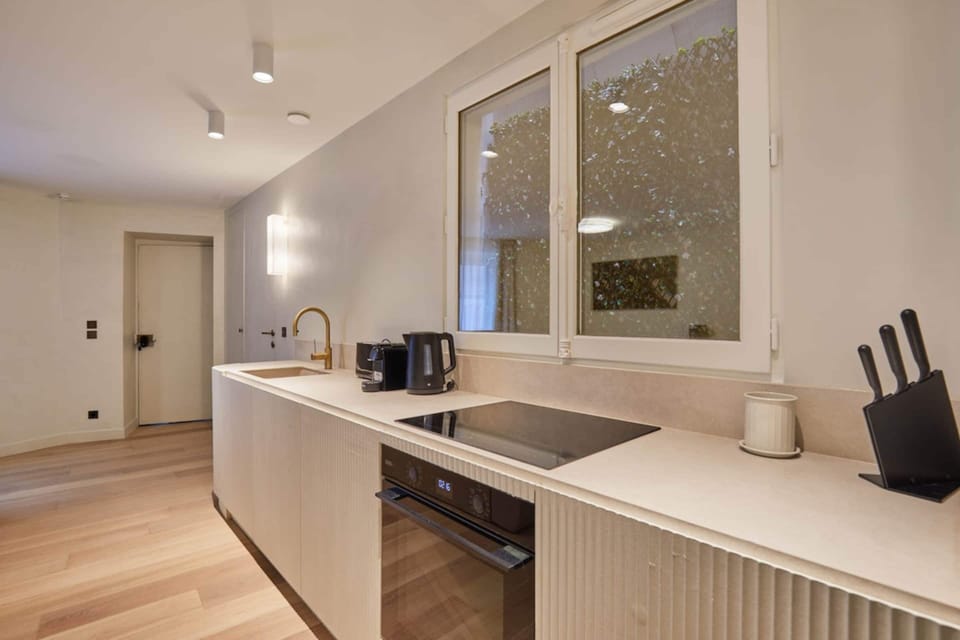Apartment | Private kitchen | Cleaning supplies