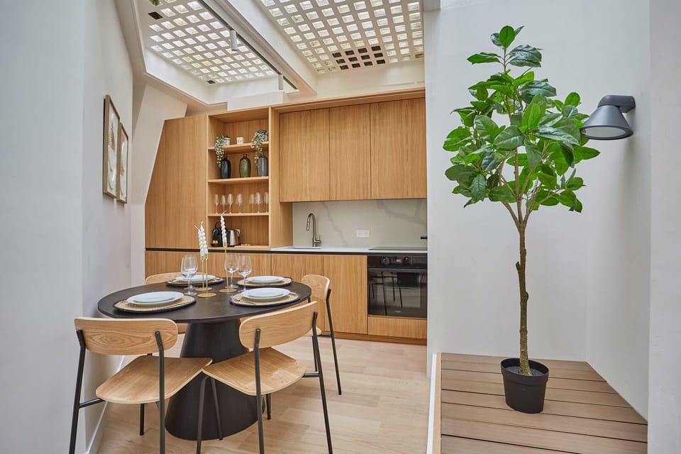 Apartment | Dining