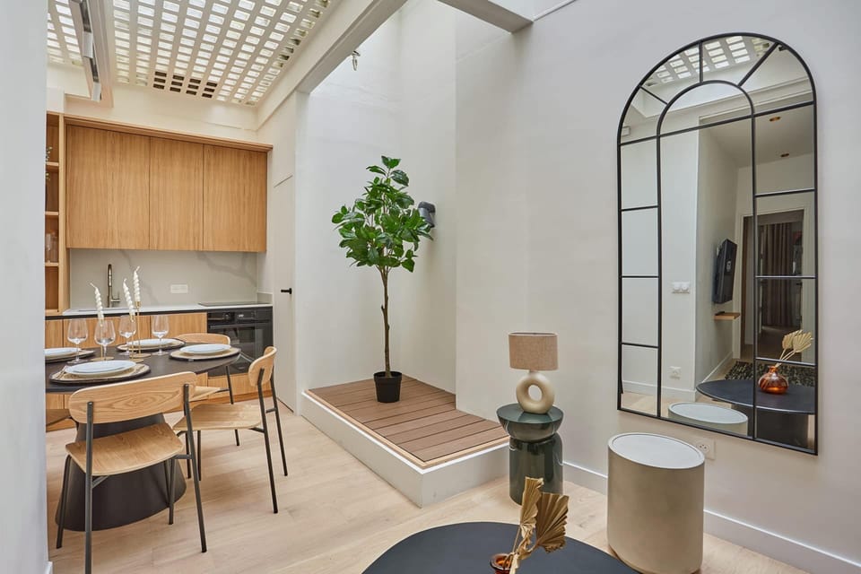 Apartment | Dining