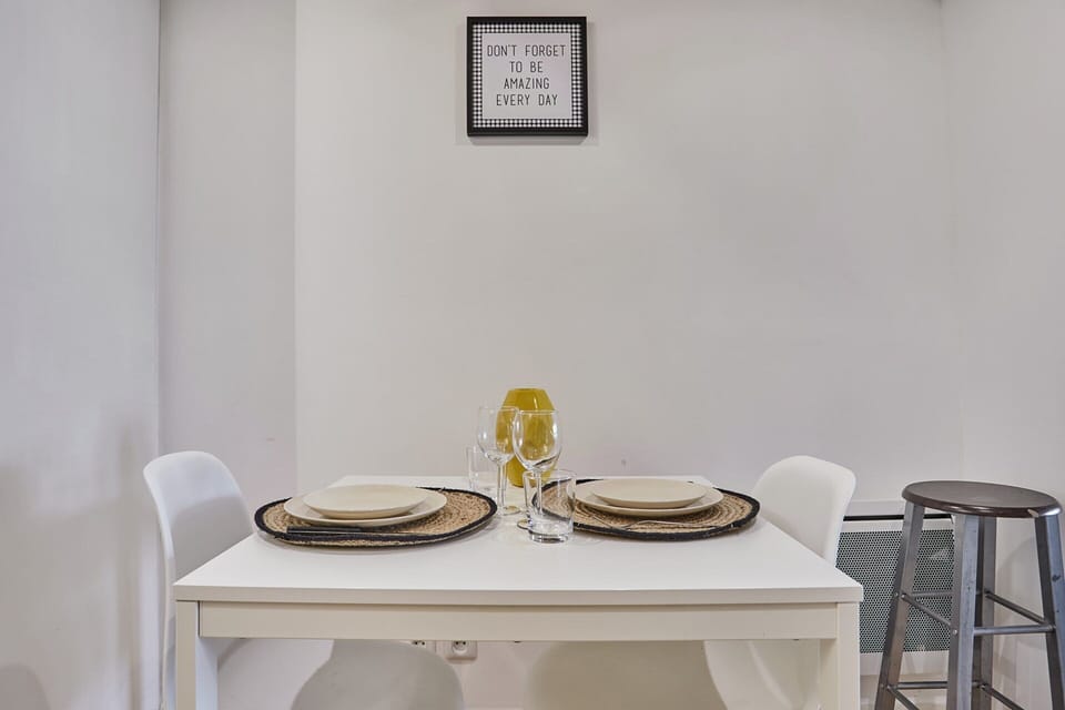 Apartment | Dining