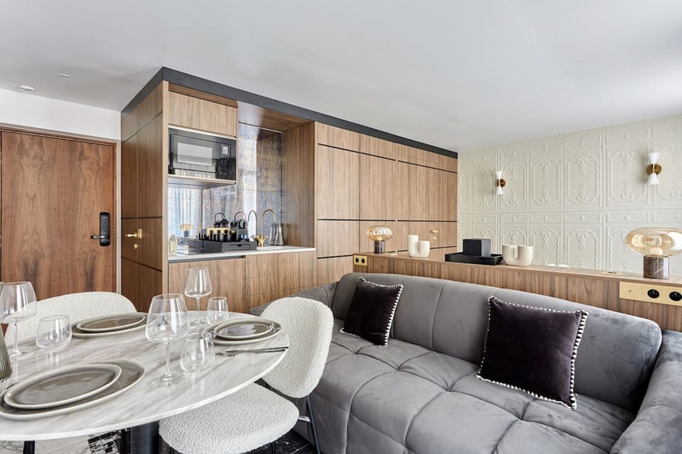 Apartment | Dining