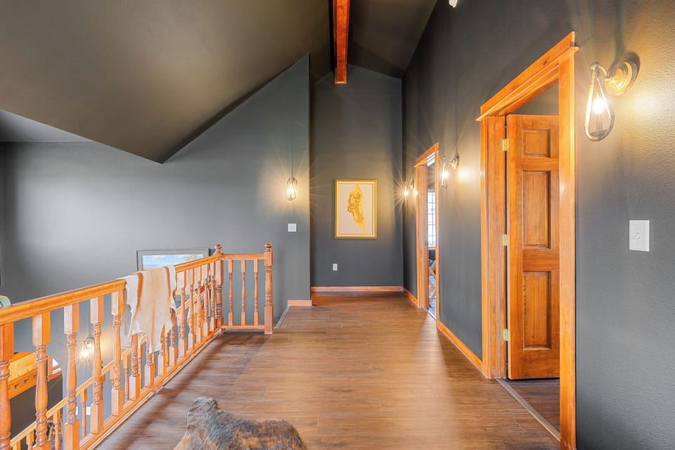 Loft area  will have 2 twin xl  rollaway beds made of for the 11th & 12th guest.