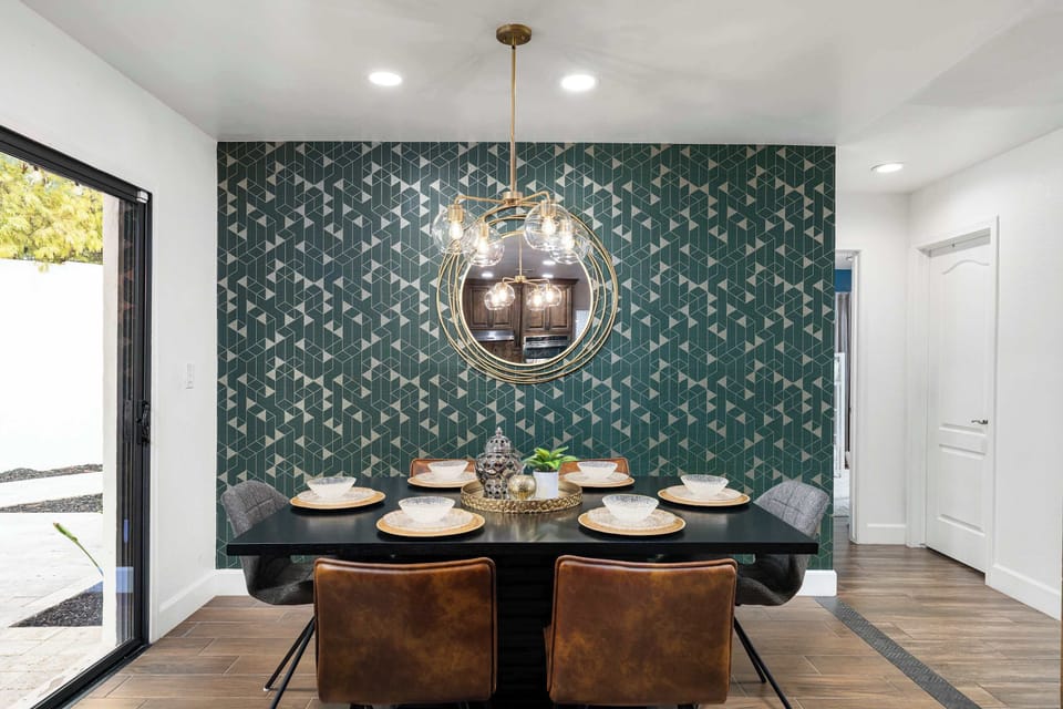 
An aesthetically designed dining area, blending elegance and style for a sophisticated dining experience.