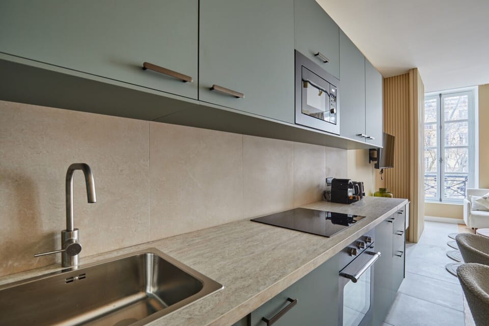 Apartment | Private kitchen | Coffee/tea maker, fridge, microwave, oven