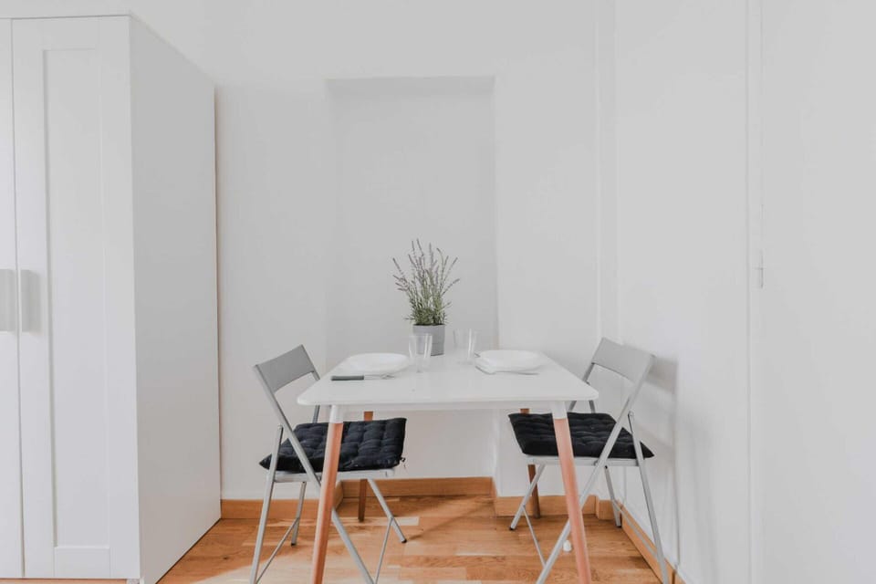 Apartment | 1 bedroom, laptop workspace, iron/ironing board, bed sheets