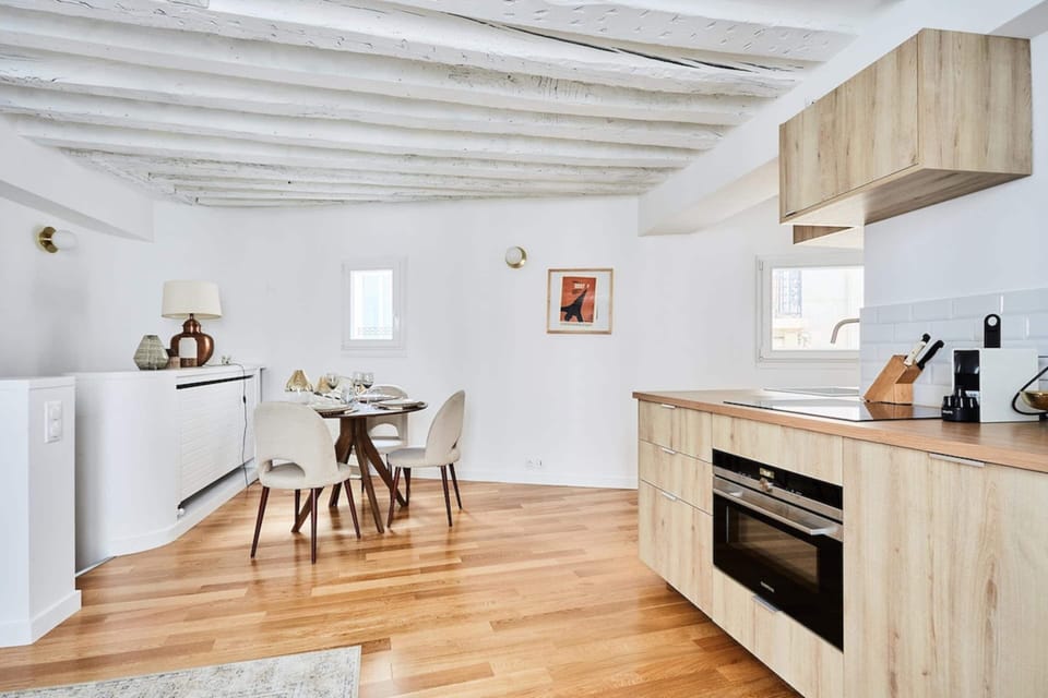 Apartment | Private kitchen | Fridge, microwave, oven, stovetop