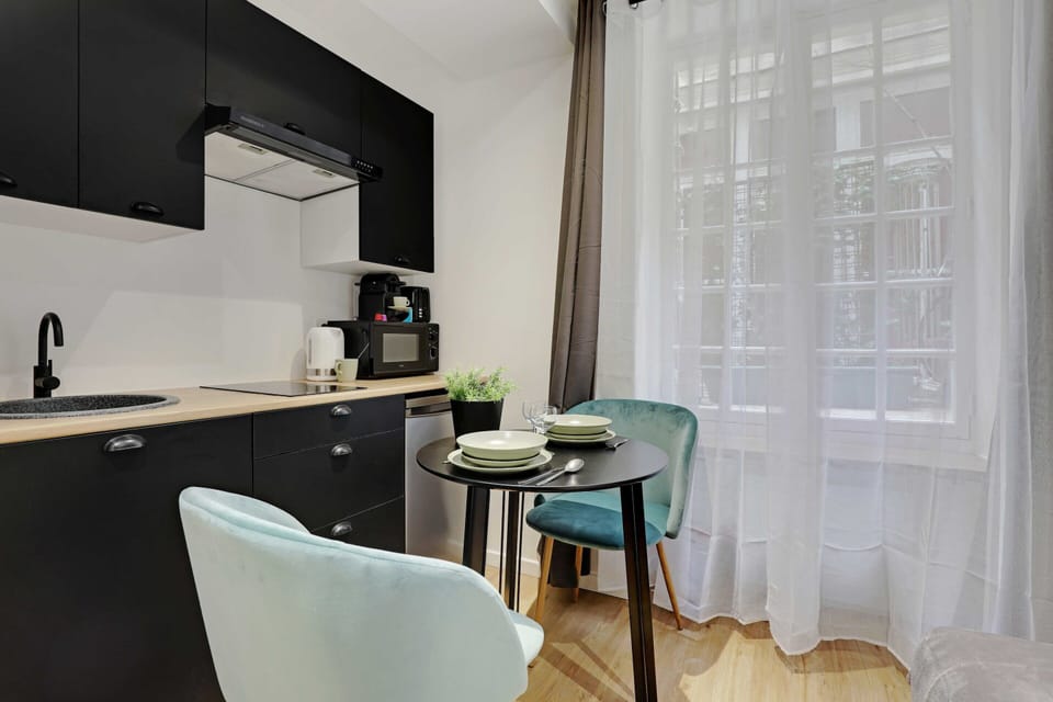 Apartment | Dining