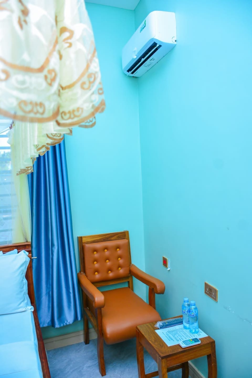Standard Double Room | Desk, laptop workspace, free WiFi