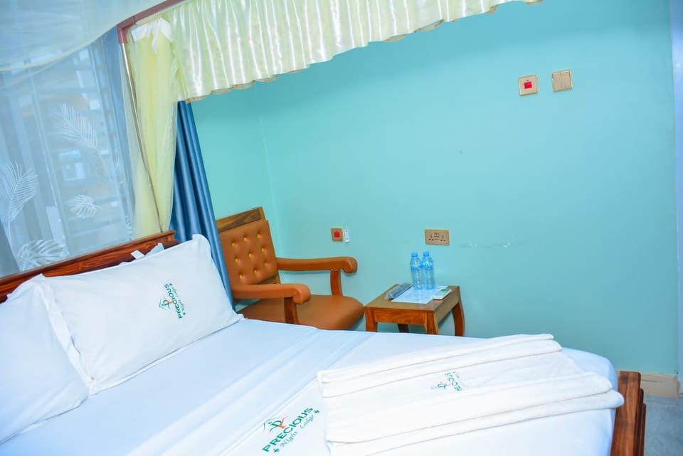 Deluxe Double Room | Desk, laptop workspace, free WiFi