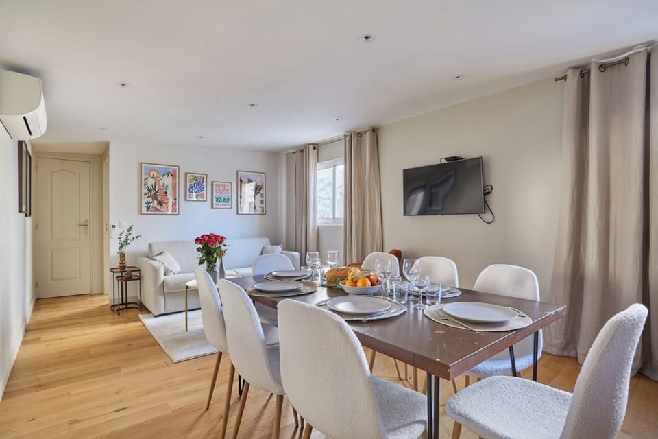 Apartment | Dining