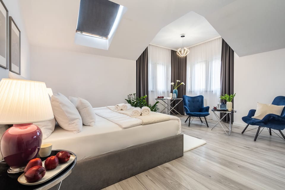 Superior Double Room | Desk, laptop workspace, blackout drapes, iron/ironing board