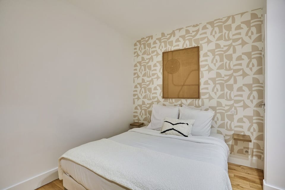 Apartment | Laptop workspace, iron/ironing board, bed sheets