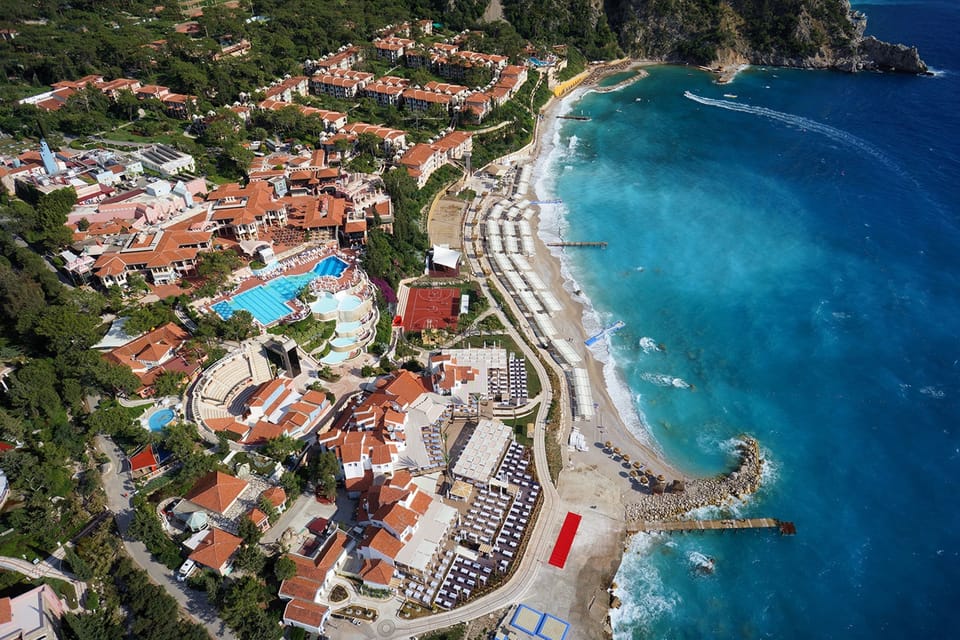 Private beach, sun loungers, beach umbrellas, beach towels