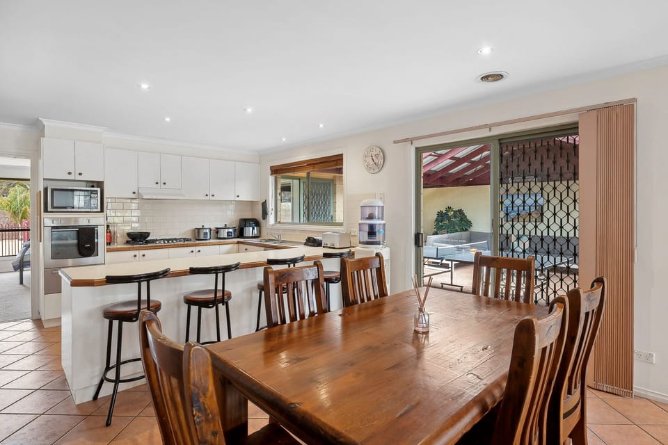 Dining/Kitchen